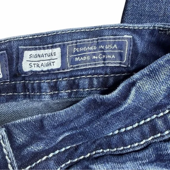 Miss Me Signature Straight Leg Studded Jeans Size 31 - Picture 4 of 6